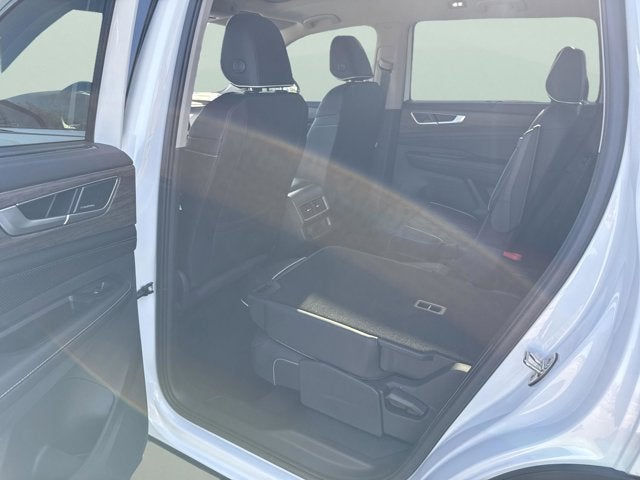 2026 Volkswagen Atlas 2.0T SE w/Technology and Panoramic Sunroof Package