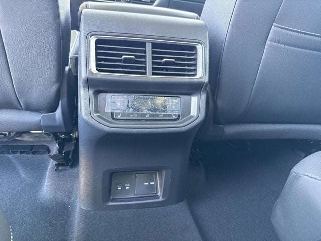 2026 Volkswagen Atlas 2.0T SE w/Technology and Panoramic Sunroof Package