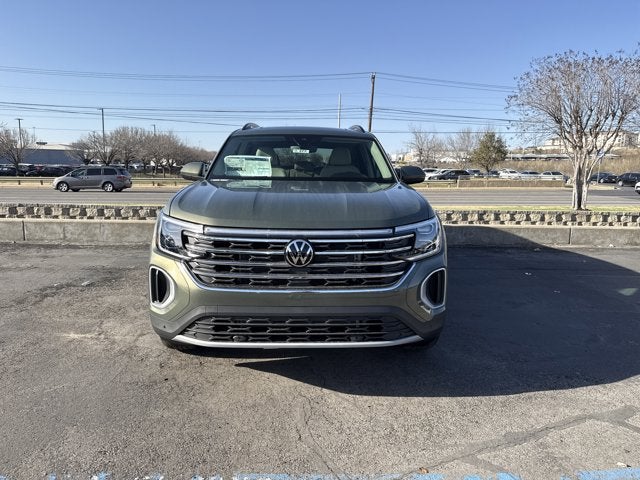 2026 Volkswagen Atlas 2.0T SE w/Technology and Panoramic Sunroof Package