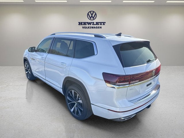 2026 Volkswagen Atlas 2.0T SE w/Technology and Panoramic Sunroof Package