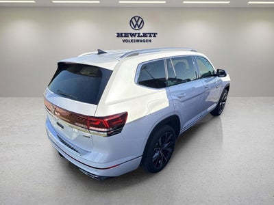 2026 Volkswagen Atlas 2.0T SE w/Technology and Panoramic Sunroof Package