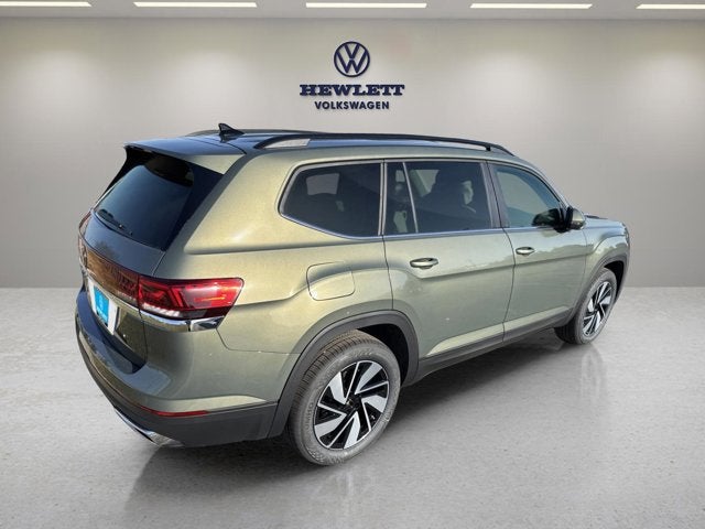 2026 Volkswagen Atlas 2.0T SE w/Technology and Panoramic Sunroof Package