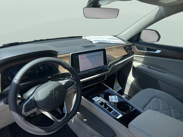 2026 Volkswagen Atlas 2.0T SE w/Technology and Panoramic Sunroof Package