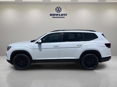 2026 Volkswagen Atlas 2.0T SE w/Technology and Panoramic Sunroof Package