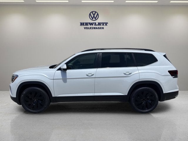 2026 Volkswagen Atlas 2.0T SE w/Technology and Panoramic Sunroof Package