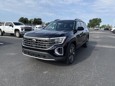 2026 Volkswagen Atlas 2.0T SE w/Technology and Panoramic Sunroof Package
