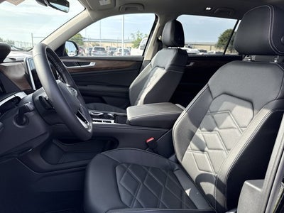 2026 Volkswagen Atlas 2.0T SE w/Technology and Panoramic Sunroof Package