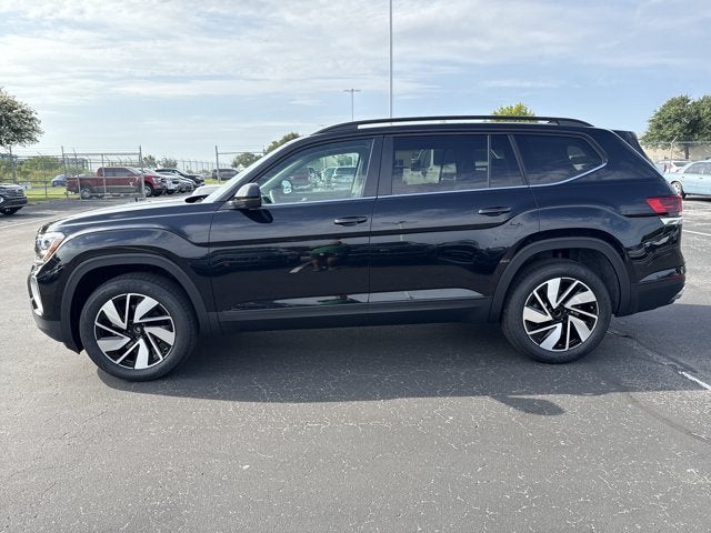 2026 Volkswagen Atlas 2.0T SE w/Technology and Panoramic Sunroof Package