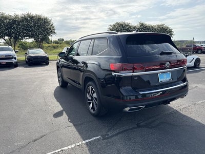 2026 Volkswagen Atlas 2.0T SE w/Technology and Panoramic Sunroof Package