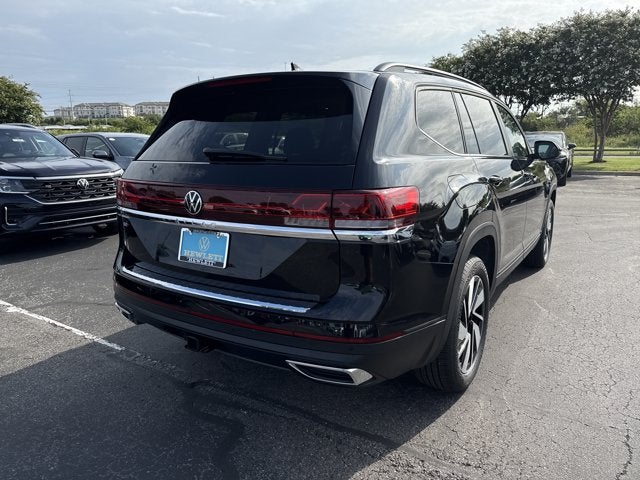 2026 Volkswagen Atlas 2.0T SE w/Technology and Panoramic Sunroof Package