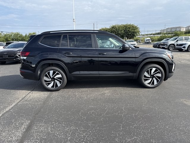 2026 Volkswagen Atlas 2.0T SE w/Technology and Panoramic Sunroof Package