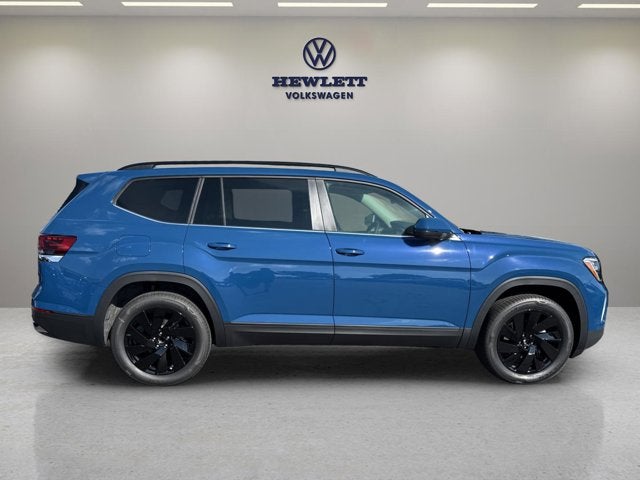 2026 Volkswagen Atlas 2.0T SE w/Technology and Panoramic Sunroof Package