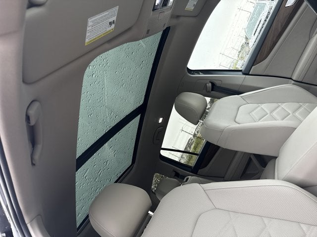 2026 Volkswagen Atlas 2.0T SE w/Technology and Panoramic Sunroof Package