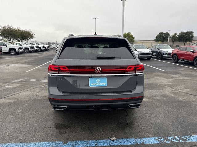 2026 Volkswagen Atlas 2.0T SE w/Technology and Panoramic Sunroof Package