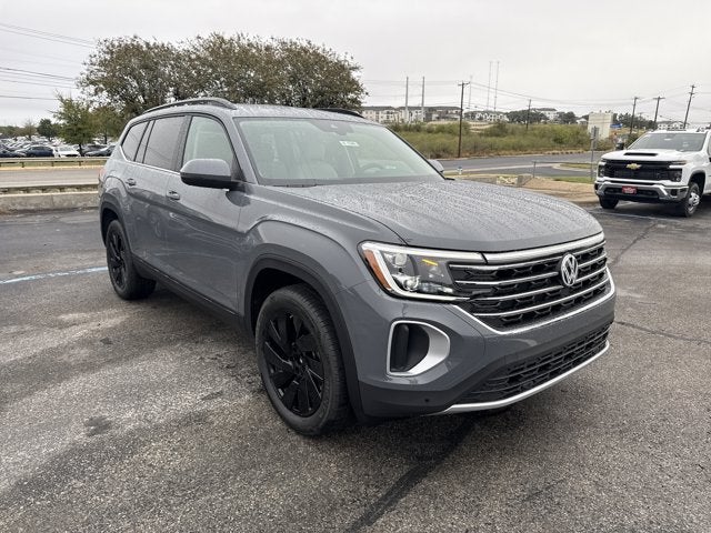 2026 Volkswagen Atlas 2.0T SE w/Technology and Panoramic Sunroof Package