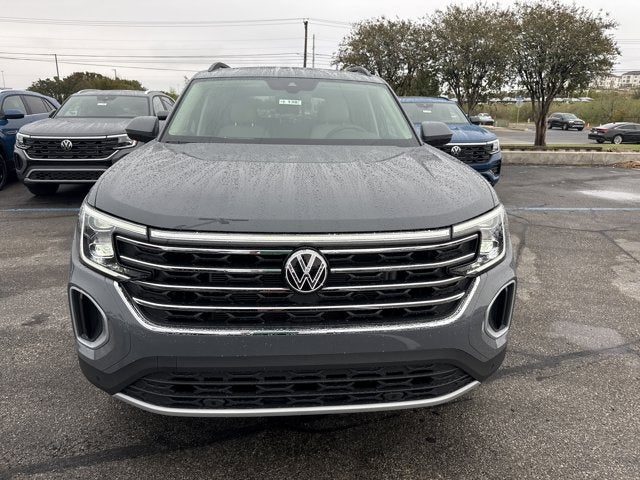 2026 Volkswagen Atlas 2.0T SE w/Technology and Panoramic Sunroof Package