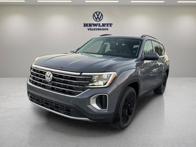 2026 Volkswagen Atlas 2.0T SE w/Technology and Panoramic Sunroof Package