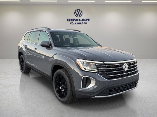 2026 Volkswagen Atlas 2.0T SE w/Technology and Panoramic Sunroof Package