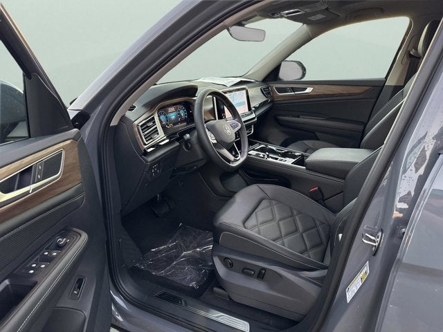 2026 Volkswagen Atlas 2.0T SE w/Technology and Panoramic Sunroof Package