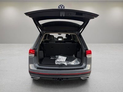 2026 Volkswagen Atlas 2.0T SE w/Technology and Panoramic Sunroof Package