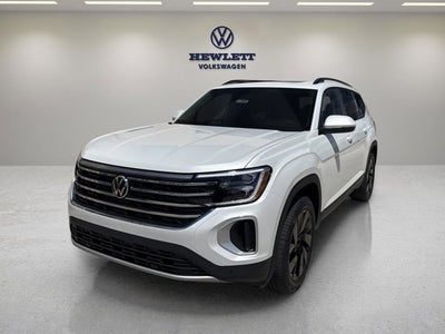 2026 Volkswagen Atlas 2.0T SE w/Technology and Panoramic Sunroof Package