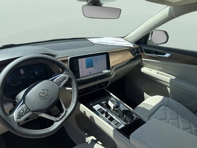 2026 Volkswagen Atlas 2.0T SE w/Technology and Panoramic Sunroof Package