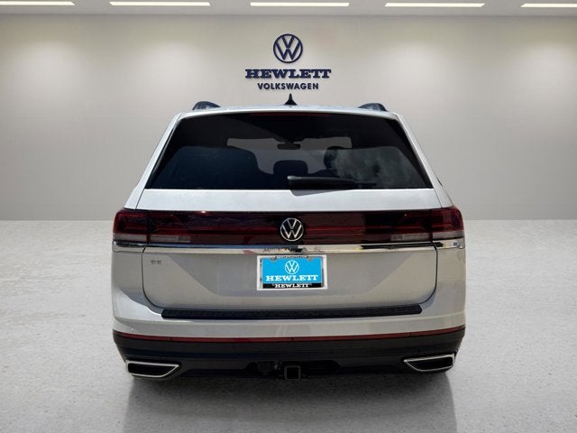 2026 Volkswagen Atlas 2.0T SE w/Technology and Panoramic Sunroof Package