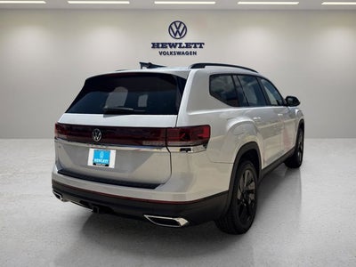 2026 Volkswagen Atlas 2.0T SE w/Technology and Panoramic Sunroof Package