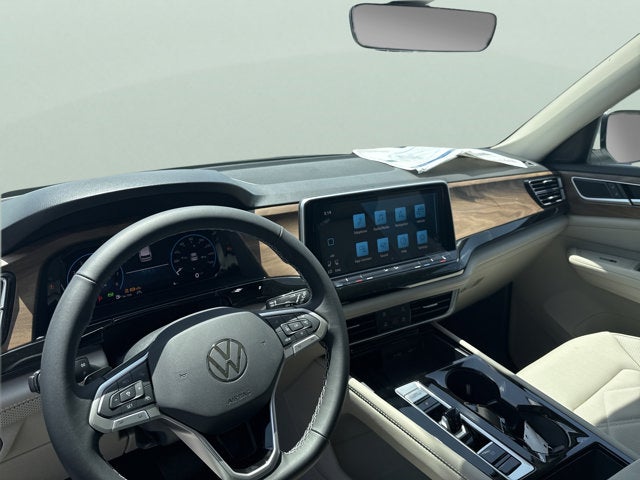 2026 Volkswagen Atlas 2.0T SE w/Technology and Panoramic Sunroof Package