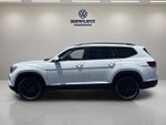 2026 Volkswagen Atlas 2.0T SE w/Technology and Panoramic Sunroof Package