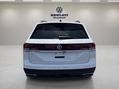 2026 Volkswagen Atlas 2.0T SE w/Technology and Panoramic Sunroof Package