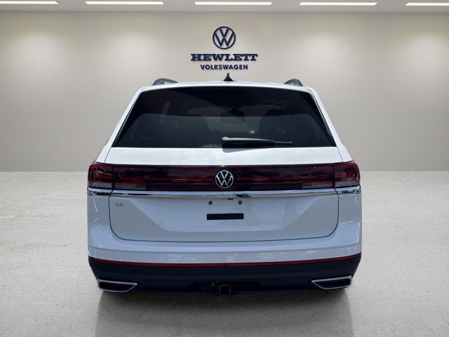 2026 Volkswagen Atlas 2.0T SE w/Technology and Panoramic Sunroof Package