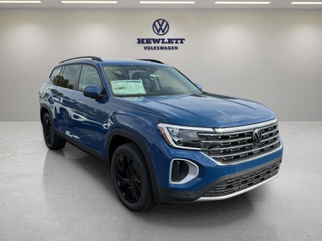 2026 Volkswagen Atlas 2.0T SE w/Technology with Captain's Chairs and Panoramic Sunroof Package