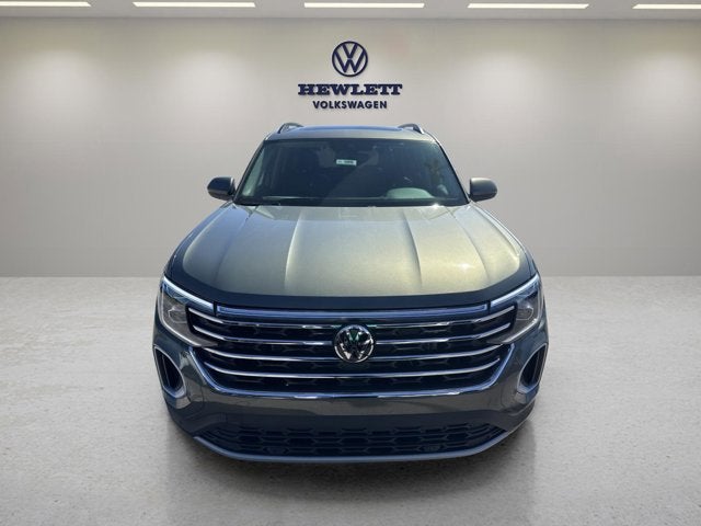 2026 Volkswagen Atlas 2.0T SE w/Technology and Panoramic Sunroof Package