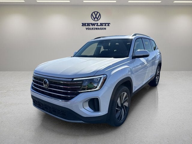 2026 Volkswagen Atlas 2.0T SE w/Technology with Captain's Chairs and Panoramic Sunroof Package