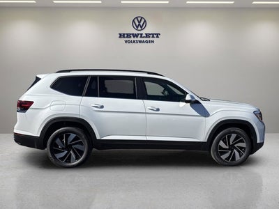 2026 Volkswagen Atlas 2.0T SE w/Technology with Captain's Chairs and Panoramic Sunroof Package