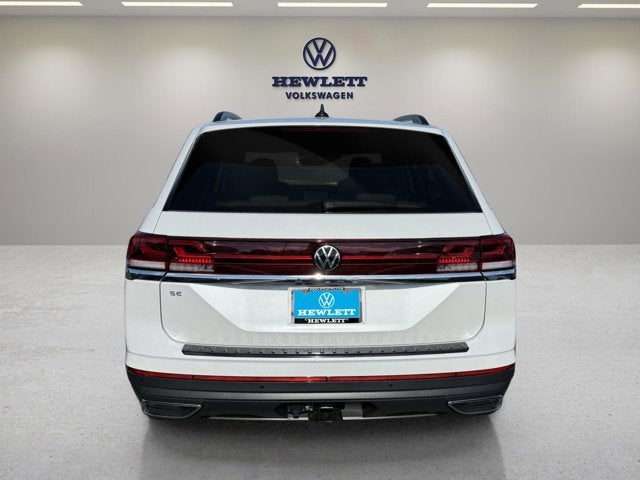 2026 Volkswagen Atlas 2.0T SE w/Technology with Captain's Chairs and Panoramic Sunroof Package