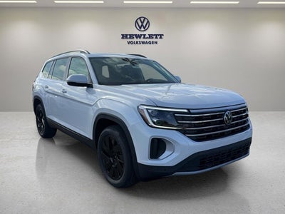 2026 Volkswagen Atlas 2.0T SE w/Technology with Captain's Chairs and Panoramic Sunroof Package