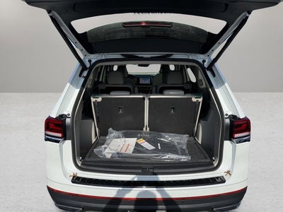 2026 Volkswagen Atlas 2.0T SE w/Technology with Captain's Chairs and Panoramic Sunroof Package