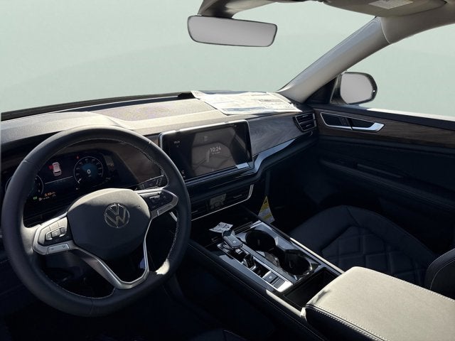 2026 Volkswagen Atlas 2.0T SE w/Technology with Captain's Chairs and Panoramic Sunroof Package