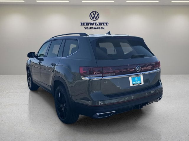 2026 Volkswagen Atlas 2.0T SE w/Technology with Captain's Chairs and Panoramic Sunroof Package