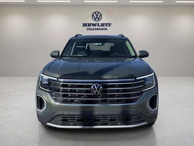 2026 Volkswagen Atlas 2.0T SE w/Technology with Captain's Chairs and Panoramic Sunroof Package