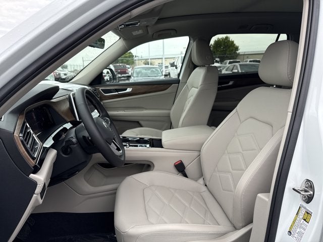 2026 Volkswagen Atlas 2.0T SE w/Technology and Panoramic Sunroof Package