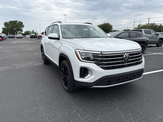 2026 Volkswagen Atlas 2.0T SE w/Technology and Panoramic Sunroof Package