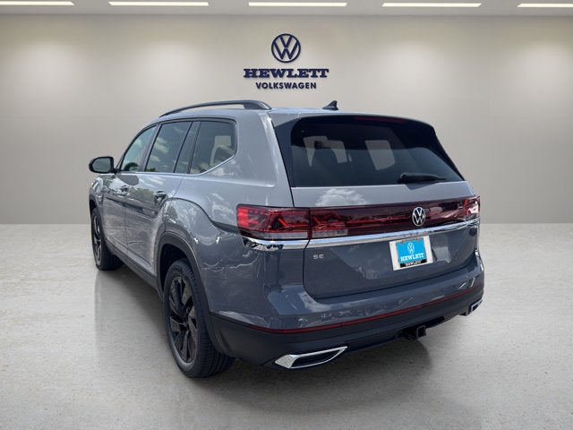 2026 Volkswagen Atlas 2.0T SE w/Technology with Captain's Chairs and Panoramic Sunroof Package