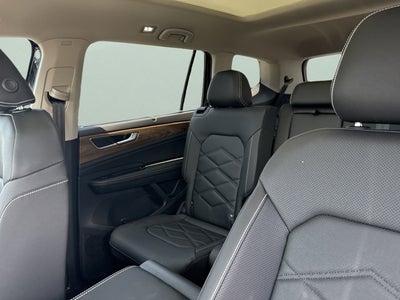 2026 Volkswagen Atlas 2.0T SE w/Technology and Panoramic Sunroof Package