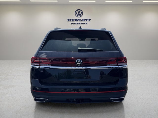 2026 Volkswagen Atlas 2.0T SE w/Technology and Panoramic Sunroof Package