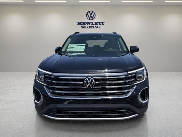 2026 Volkswagen Atlas 2.0T SE w/Technology and Panoramic Sunroof Package