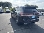 2026 Volkswagen Atlas 2.0T SE w/Technology and Panoramic Sunroof Package