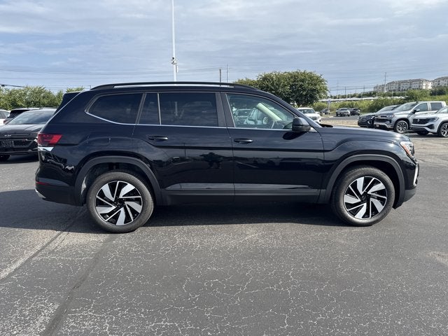 2026 Volkswagen Atlas 2.0T SE w/Technology and Panoramic Sunroof Package